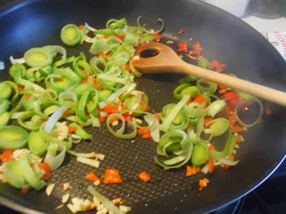 Rezept: Calamarata mit Gemüse-Sugo und gratiniertem Käse Bild Nr. 5012 Calamarata mit Gemüse-Sugo und gratiniertem Käse - Rezept - Bild Nr. 5012