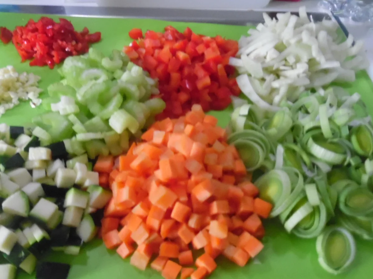 Rezept: Calamarata mit Gemüse-Sugo und gratiniertem Käse Bild Nr. 5014 Calamarata mit Gemüse-Sugo und gratiniertem Käse - Rezept - Bild Nr. 5014