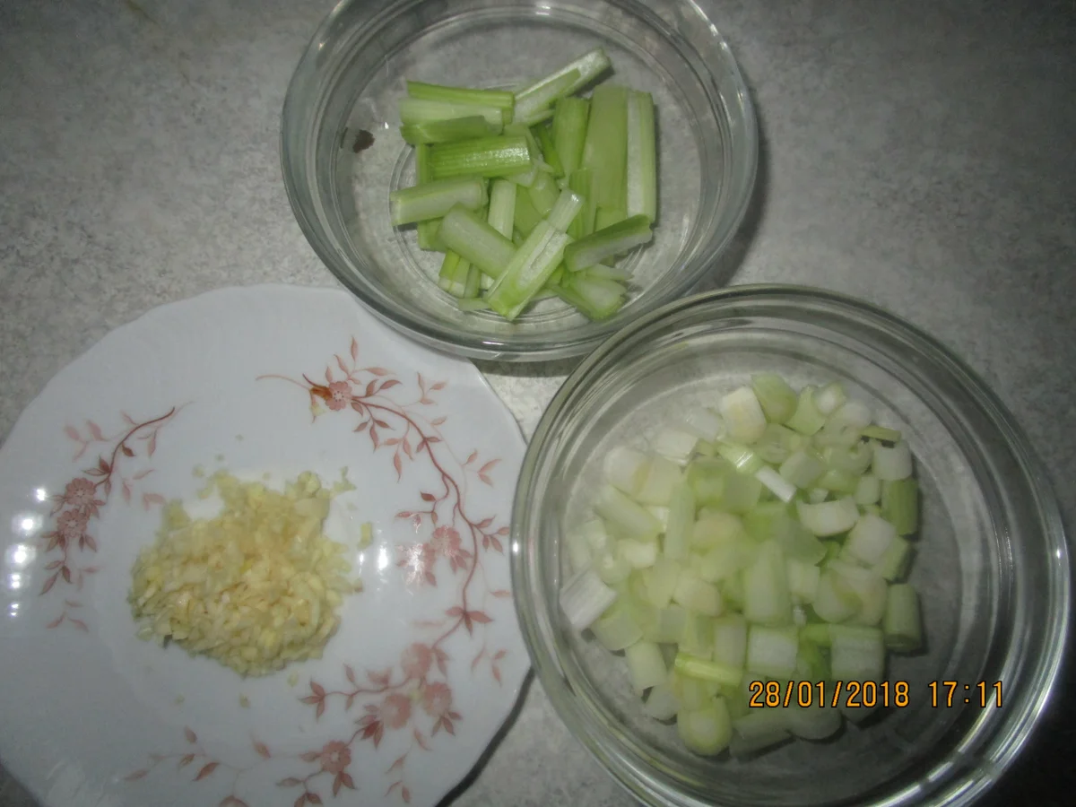 Rezept: Asiatisch: Chili-Hähnchenschenkel nach Szechuan-Art Bild Nr. 5015 Asiatisch: Chili-Hähnchenschenkel nach Szechuan-Art - Rezept - Bild Nr. 5015