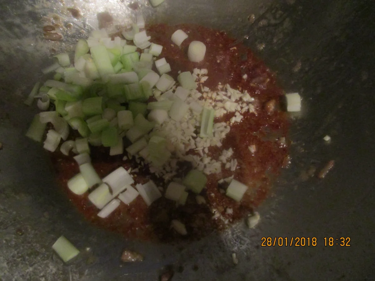 Rezept: Asiatisch: Chili-Hähnchenschenkel nach Szechuan-Art Bild Nr. 5018 Asiatisch: Chili-Hähnchenschenkel nach Szechuan-Art - Rezept - Bild Nr. 5018