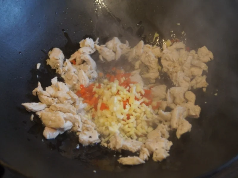 Putenbrust mit Gemüse süß sauer und gelben Gewürzreis - Rezept - Bild Nr. 5008