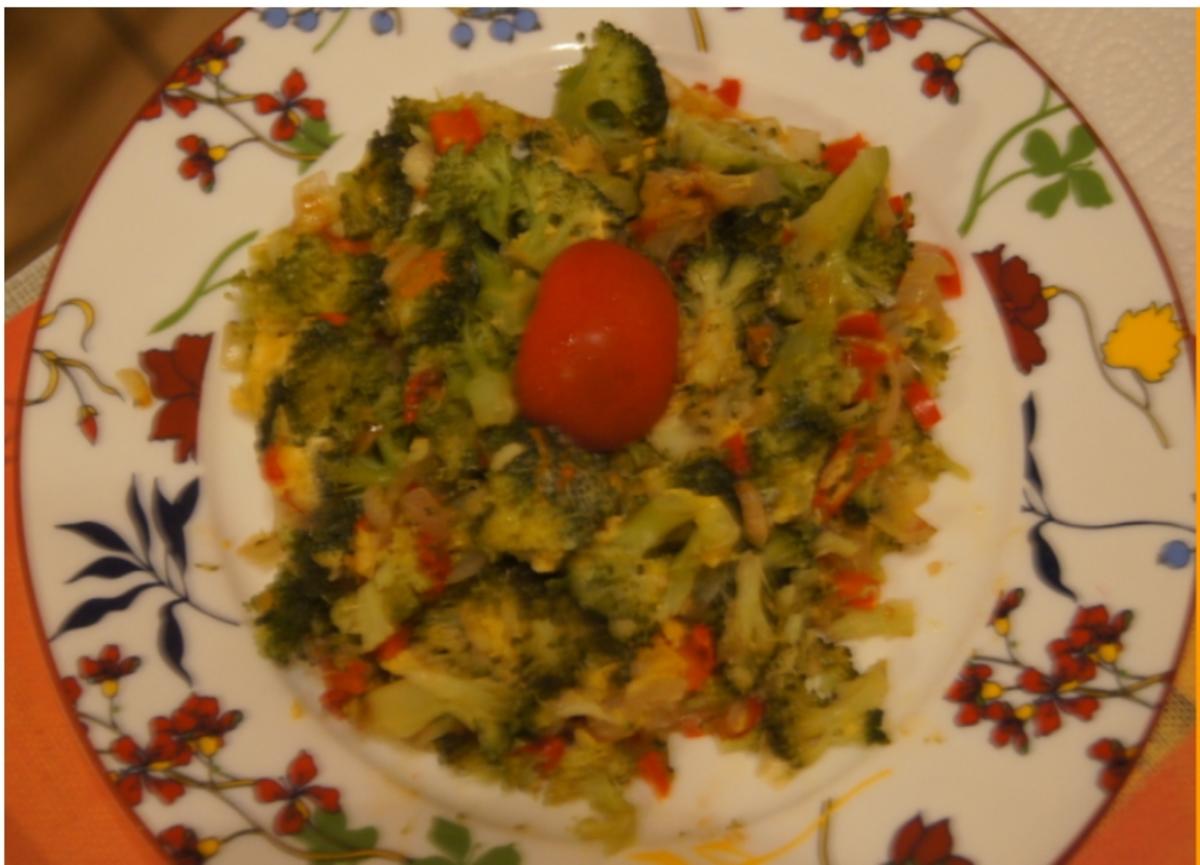 Brokkoli-Gemüse-Pfanne mit Ei - Rezept - Bild Nr. 5018