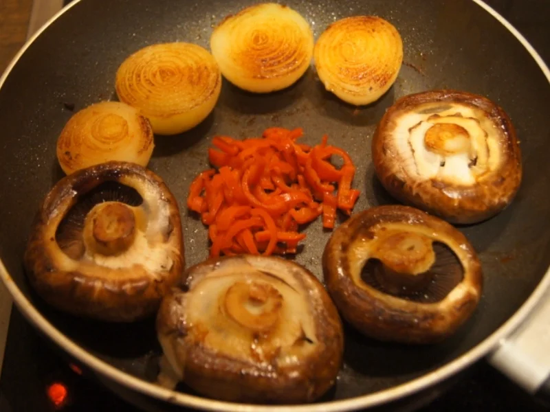 Rezept: Schweinesteak mit Beilagen und Feldsalat Bild Nr. 5017 Schweinesteak mit Beilagen und Feldsalat - Rezept - Bild Nr. 5017