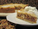 Backen: Kerniger Knusperkuchen mit Bittermandelsahne - Rezept - Bild Nr. 5016