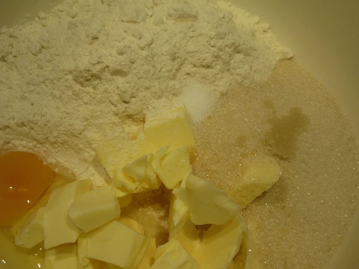 Rezept: Backen: Kerniger Knusperkuchen mit Bittermandelsahne Bild Nr. 5017 Backen: Kerniger Knusperkuchen mit Bittermandelsahne - Rezept - Bild Nr. 5017