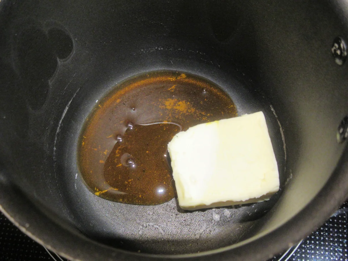 Rezept: Backen: Kerniger Knusperkuchen mit Bittermandelsahne Bild Nr. 5025 Backen: Kerniger Knusperkuchen mit Bittermandelsahne - Rezept - Bild Nr. 5025