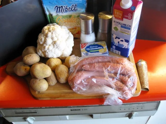 Rezept: Blumenkohl Auflauf mit Kartoffel und Bratwurst Bild Nr. 3 Blumenkohl Auflauf mit Kartoffel und Bratwurst - Rezept - Bild Nr. 3