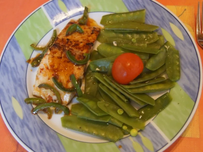 Mariniertes Wildlachsfilet mit Zuckererbsen - Rezept - Bild Nr. 5026