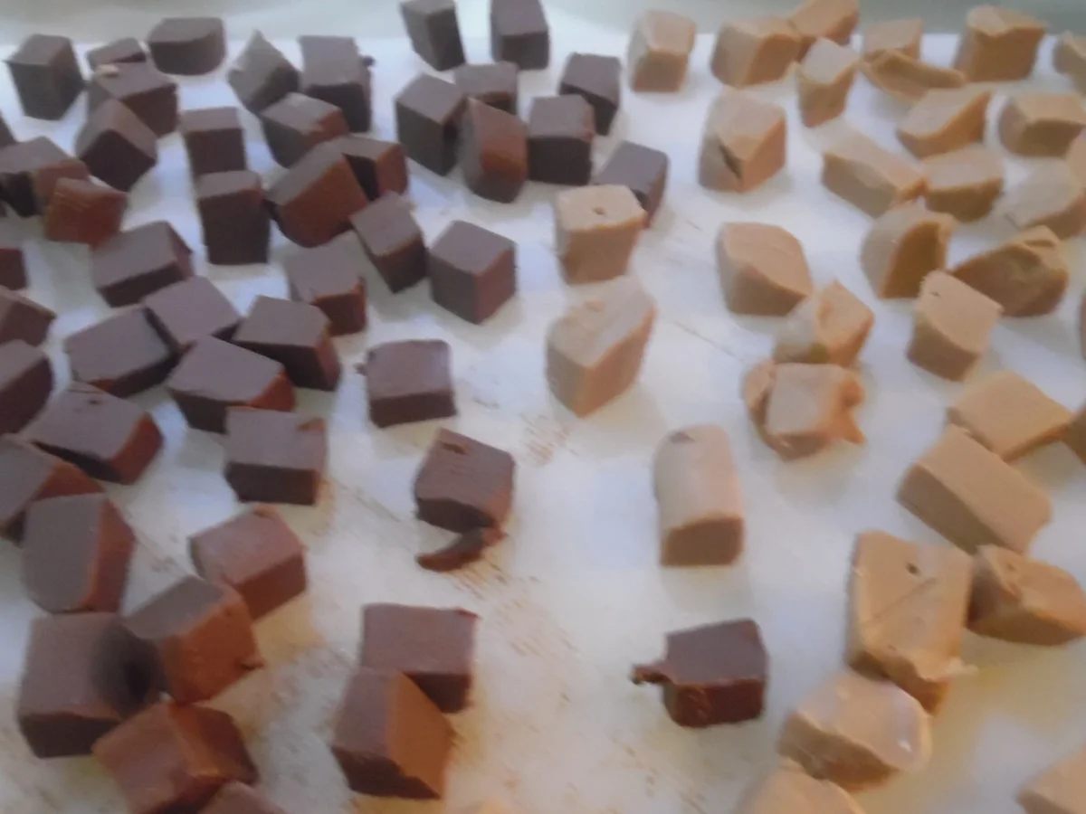 Rezept: Nougat-Guglhupf Bild Nr. 5025 Nougat-Guglhupf - Rezept - Bild Nr. 5025