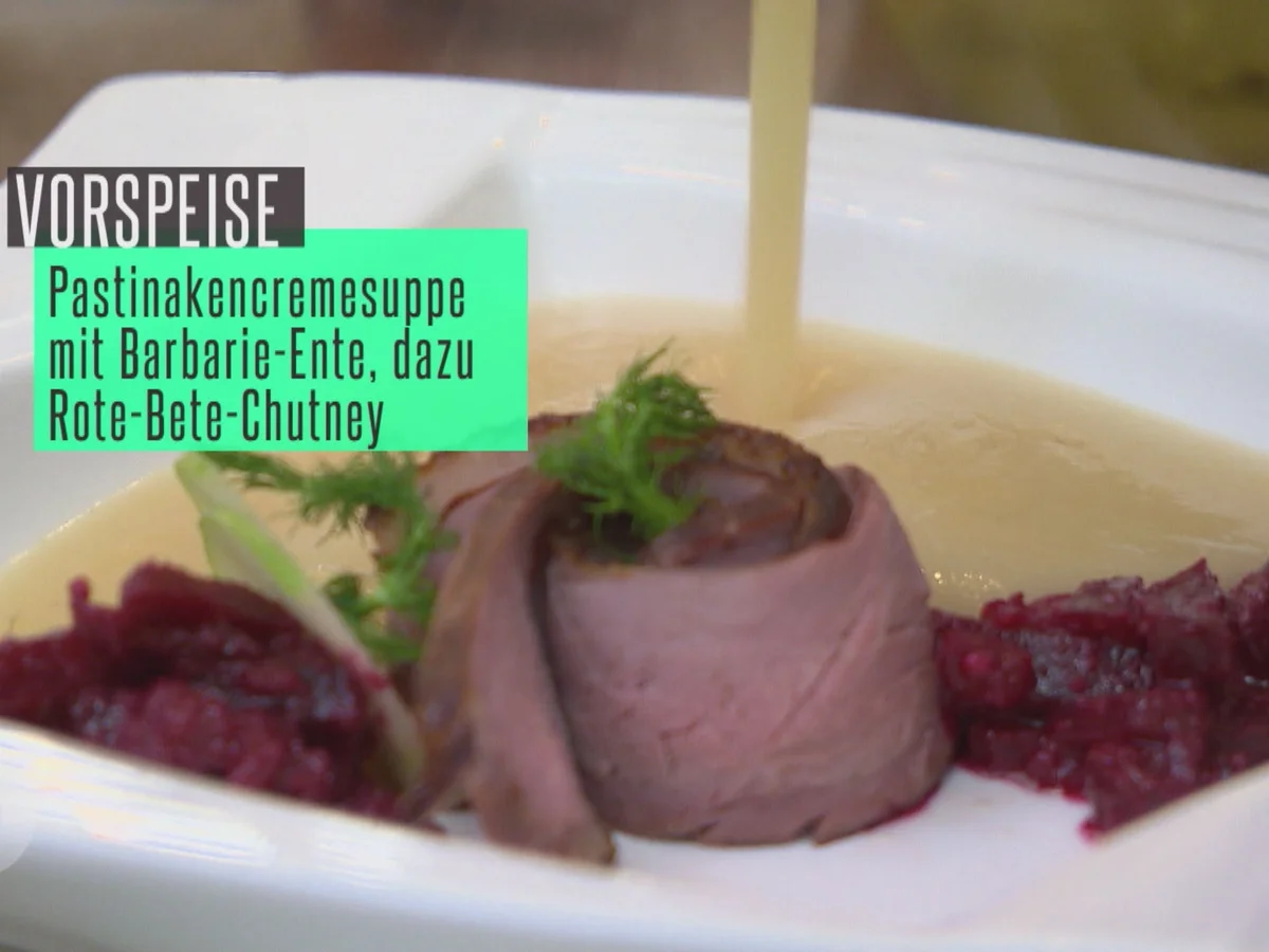 Pastinakencrémesuppe mit Barbarieente und Rote Bete Chutney - Rezept - Bild Nr. 2