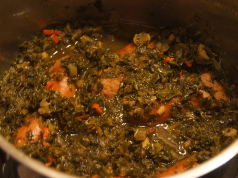 Rezept: Brauner Kohl mit geräucherter Brägenwurst und Drillingen Bild Nr. 5024 Brauner Kohl mit geräucherter Brägenwurst und Drillingen - Rezept - Bild Nr. 5024