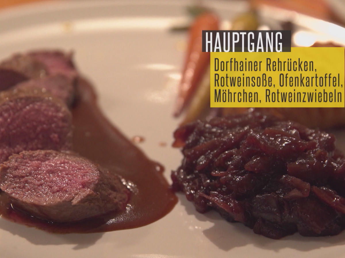 Rehrücken mit Rotweinzwiebeln, Babymöhren und Parmesankartoffeln - von ...