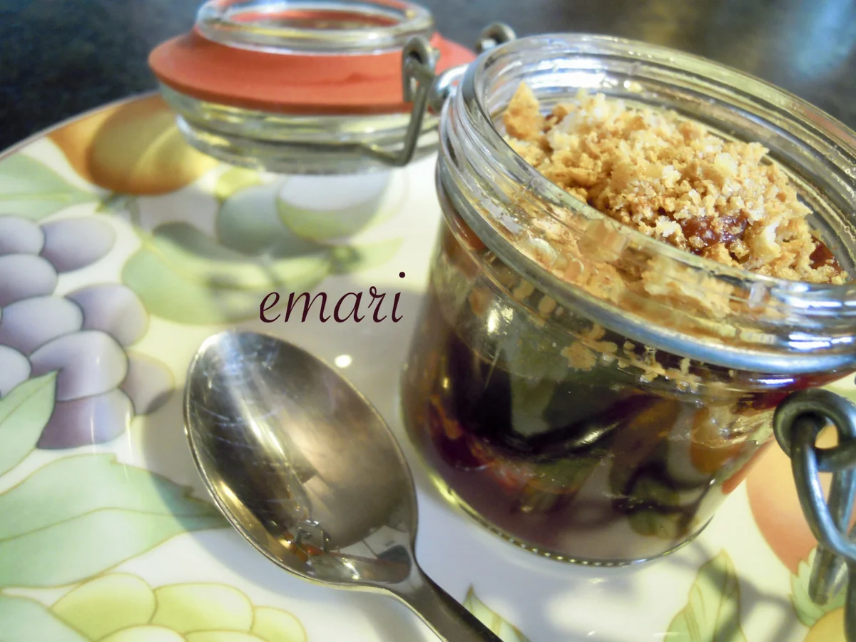 Rezept: Zwetschgen im Glas mit Amarettini Bröseln Bild Nr. 5016 Zwetschgen im Glas mit Amarettini Bröseln - Rezept - Bild Nr. 5016