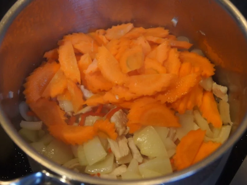 Wirsing-Gemüse-Eintopf mit Hähnchenbrustfilet - Rezept - Bild Nr. 5024