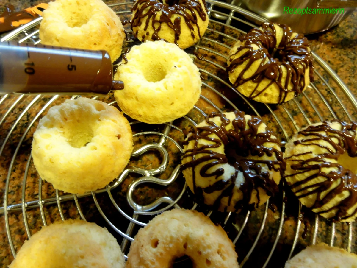 Rührteig:   ZITRONEN ~ MINI ~ GUGELHUPFE - Rezept - Bild Nr. 5033