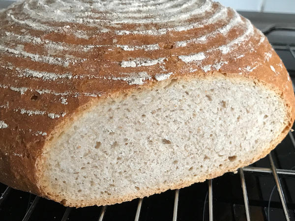 Rustikales Bauernbrot Mit Sauerteig - Rezept - Kochbar.de