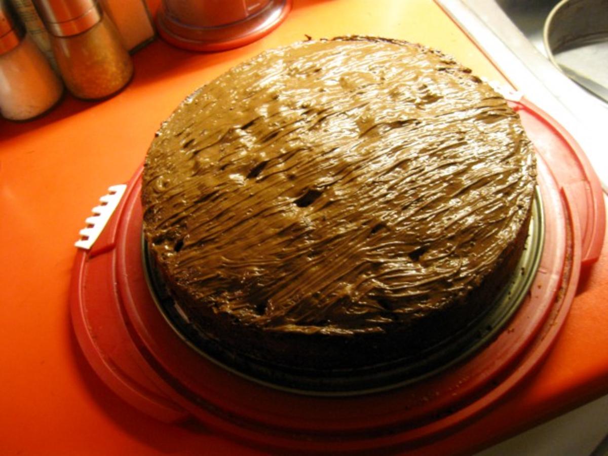 Schoko - Kirsch - Kuchen mit Rum - Rezept - Bild Nr. 5042