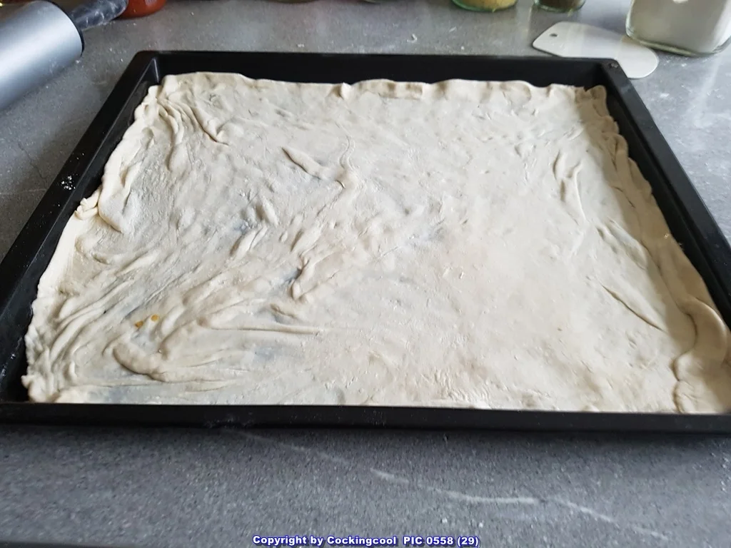 Pizza Studiooso (Pizza backen nach/mit Bilderrezept) - Rezept - Bild Nr. 5126