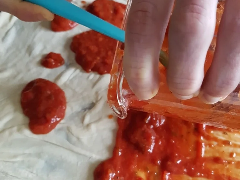 Pizza Studiooso (Pizza backen nach/mit Bilderrezept) - Rezept - Bild Nr. 5128