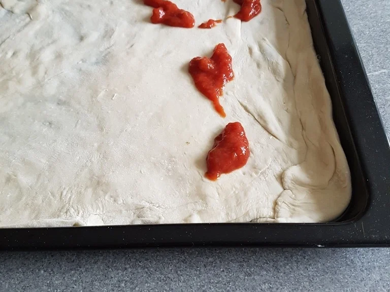 Pizza Studiooso (Pizza backen nach/mit Bilderrezept) - Rezept - Bild Nr. 5130