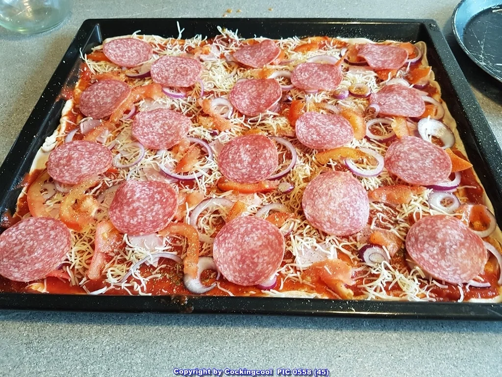 Pizza Studiooso (Pizza backen nach/mit Bilderrezept) - Rezept - Bild Nr. 5135