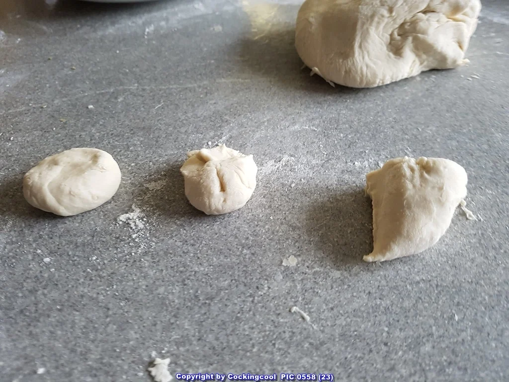 Pizza Studiooso (Pizza backen nach/mit Bilderrezept) - Rezept - Bild Nr. 5139