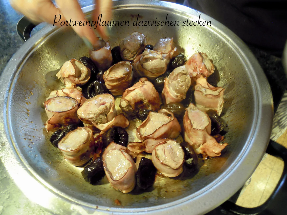 Rehkitz im Speckmantel mit beschwipsten Backpflaumen - Rezept - Bild Nr. 5059