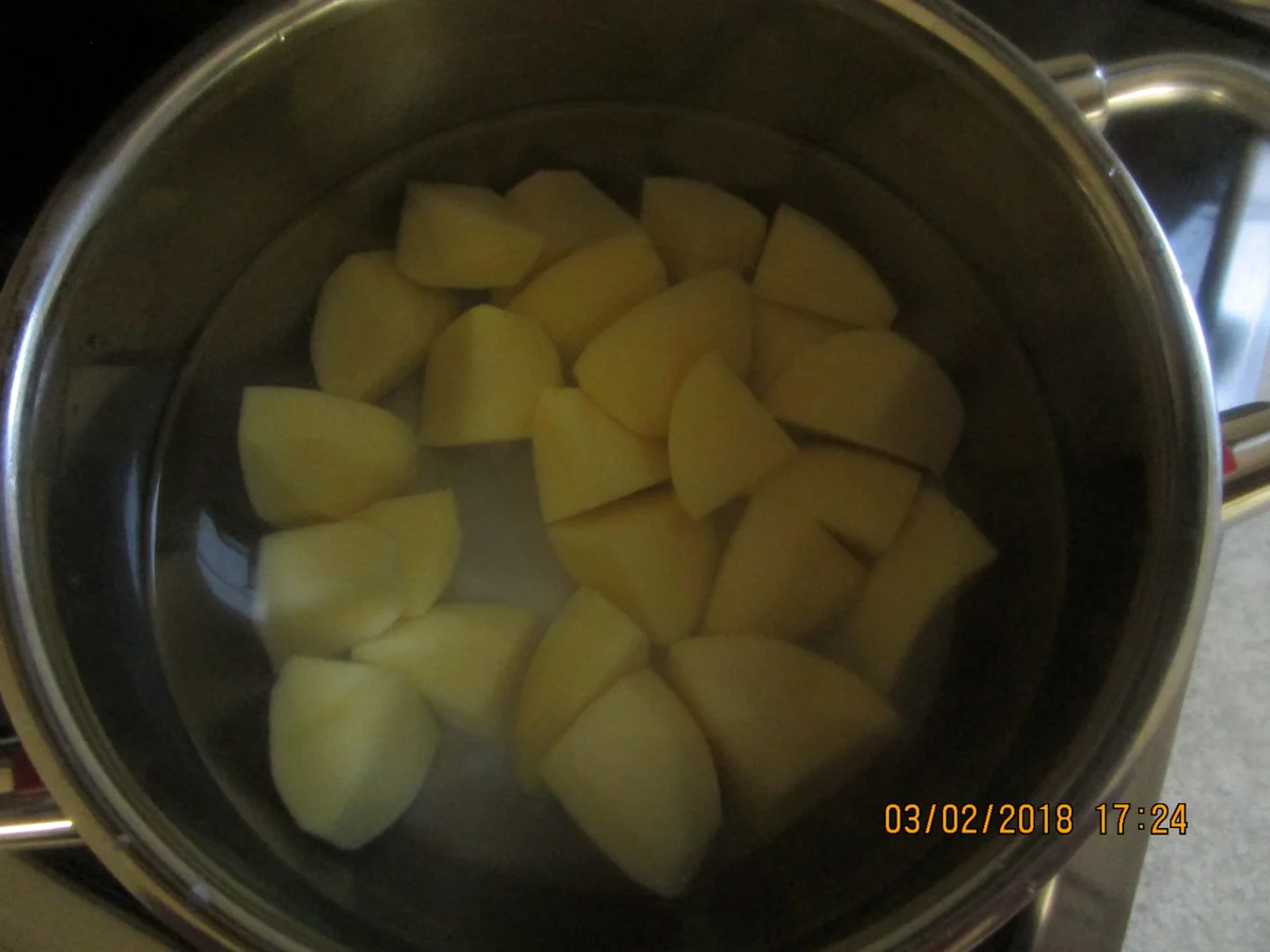 Rezept: Zanderfilet gebraten mit RAhmsauerkraut und Paprika Bild Nr. 5109 Zanderfilet gebraten mit RAhmsauerkraut und Paprika - Rezept - Bild Nr. 5109