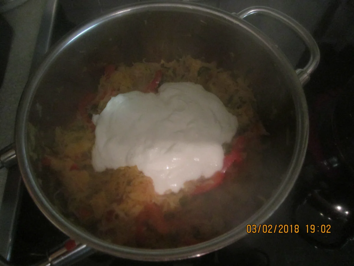 Rezept: Zanderfilet gebraten mit RAhmsauerkraut und Paprika Bild Nr. 5115 Zanderfilet gebraten mit RAhmsauerkraut und Paprika - Rezept - Bild Nr. 5115