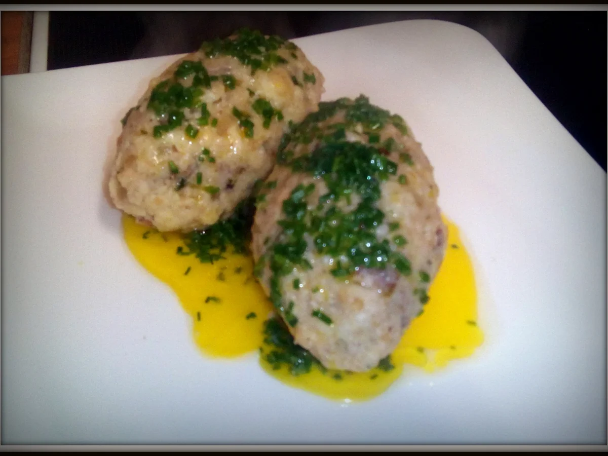 Rezept: Specknocken mit Schnittlauchbutter und Saisonsalat Bild Nr. 5094 Specknocken mit Schnittlauchbutter und Saisonsalat - Rezept - Bild Nr. 5094