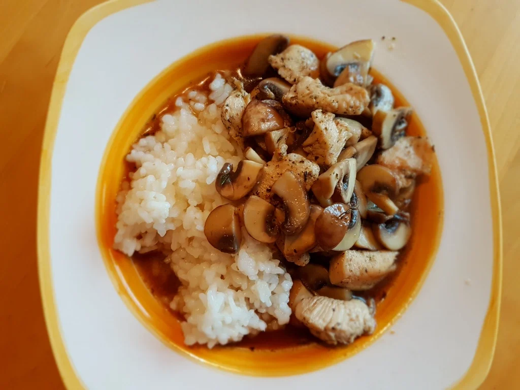 Hähnchenbrust mit Champignons und Reis - Rezept - Bild Nr. 5097