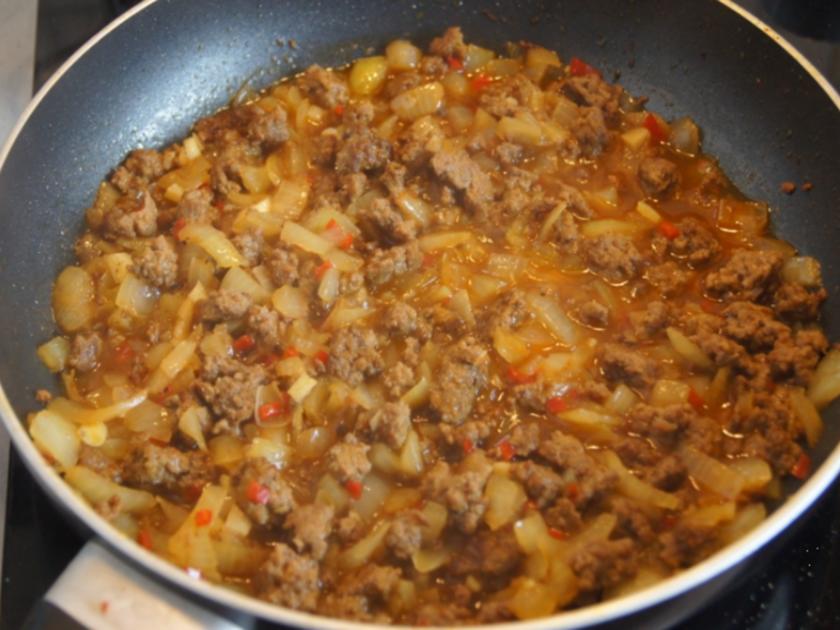 Ampel Kartoffelstampf mit pikanter Hackfleischsauce - einfach - von MausVoh
