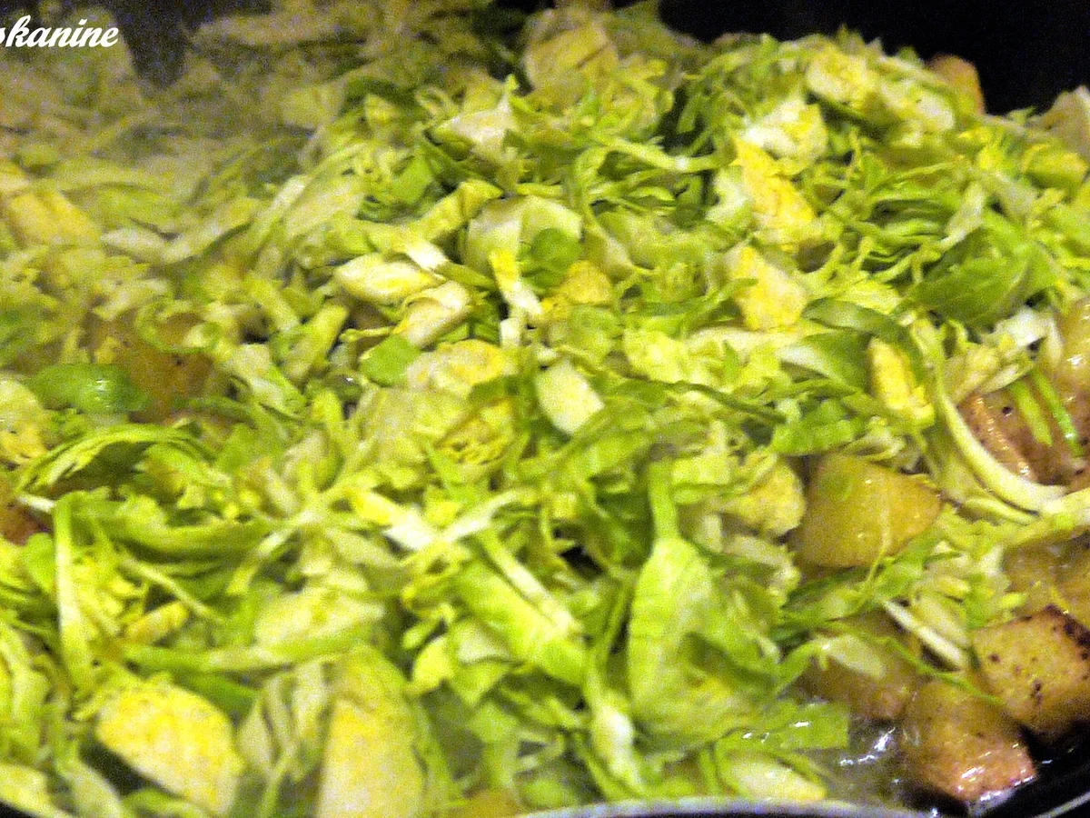 Scharfe Rosenkohl-Kartoffelpfanne - Rezept - Bild Nr. 5