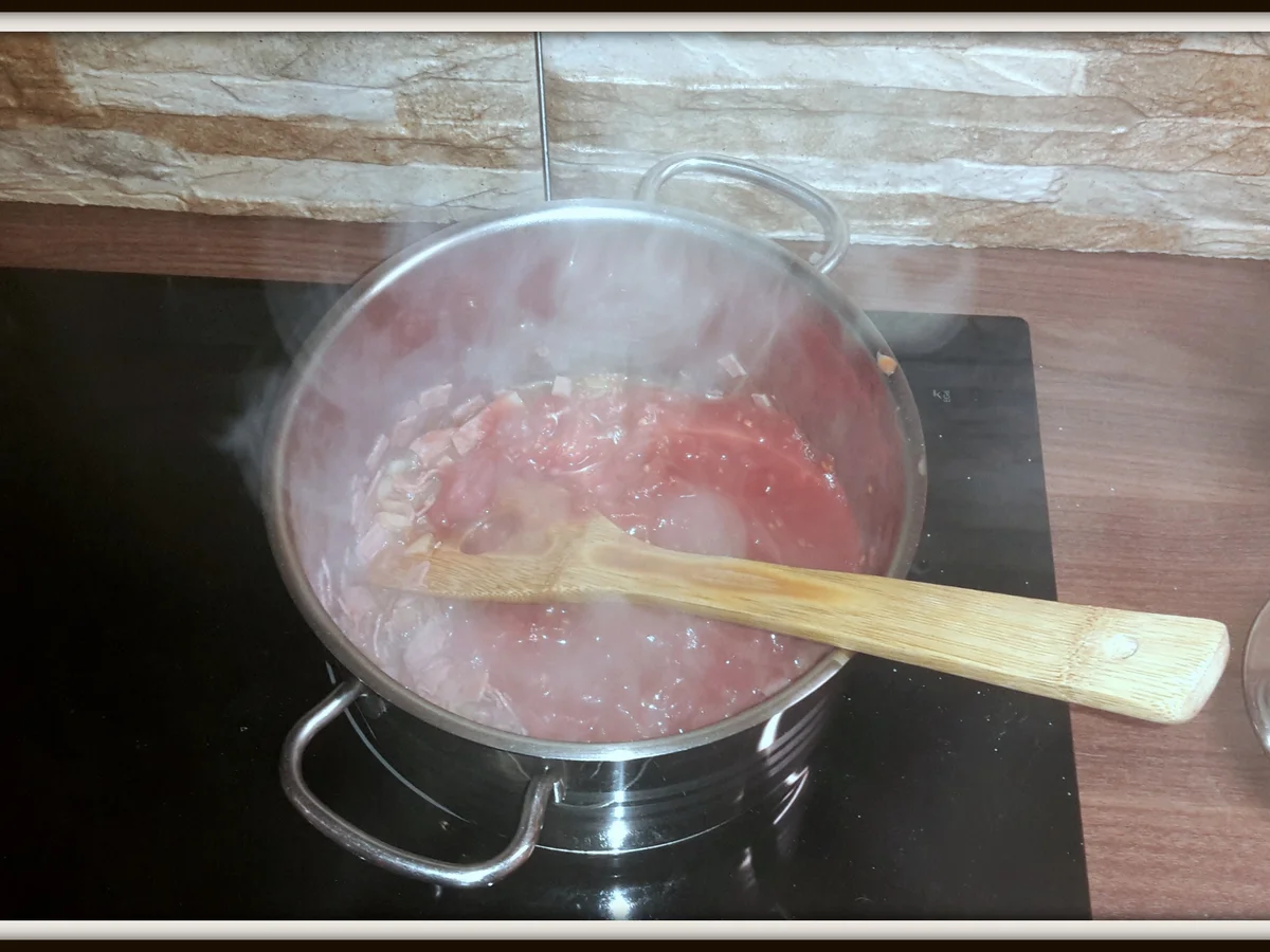 Spaghetti mit Wurst-Speck-Tomatenpaprika Soße - Rezept - Bild Nr. 5150