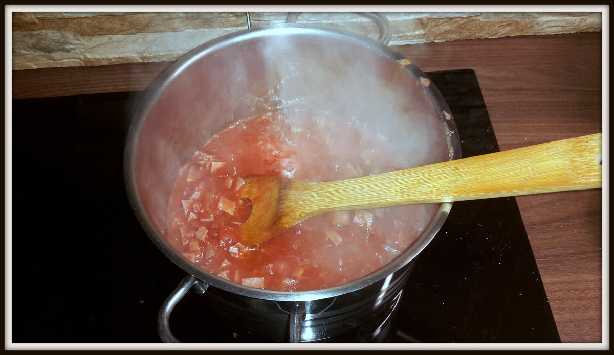 Spaghetti mit Wurst-Speck-Tomatenpaprika Soße - Rezept - Bild Nr. 5155