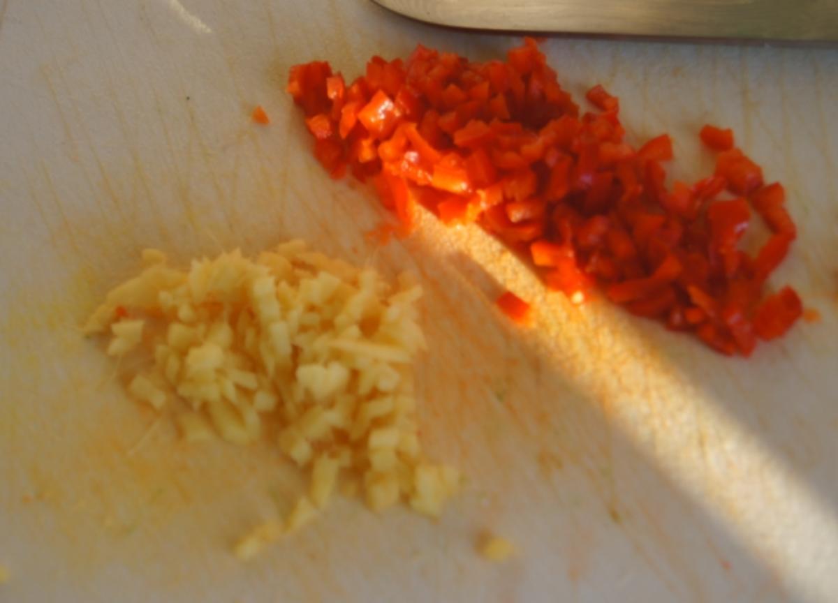 Gedämpftes Kabeljaufilet auf Spinatbett mit Sauce und roten Basmatireis - Rezept - Bild Nr. 5158