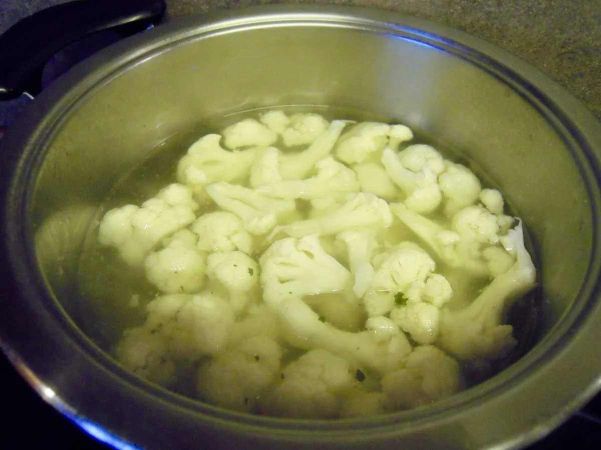 Karfiol / Blumenkohl mit knusprigen Butterbrösel - Rezept - Bild Nr. 5154