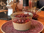 Chai-Latte-Pudding mit marinierten Granatapfelkernen - Rezept - Bild Nr. 2