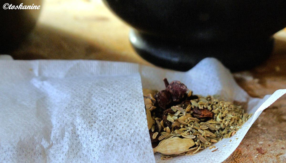 Chai-Latte-Pudding mit marinierten Granatapfelkernen - Rezept - Bild Nr. 6