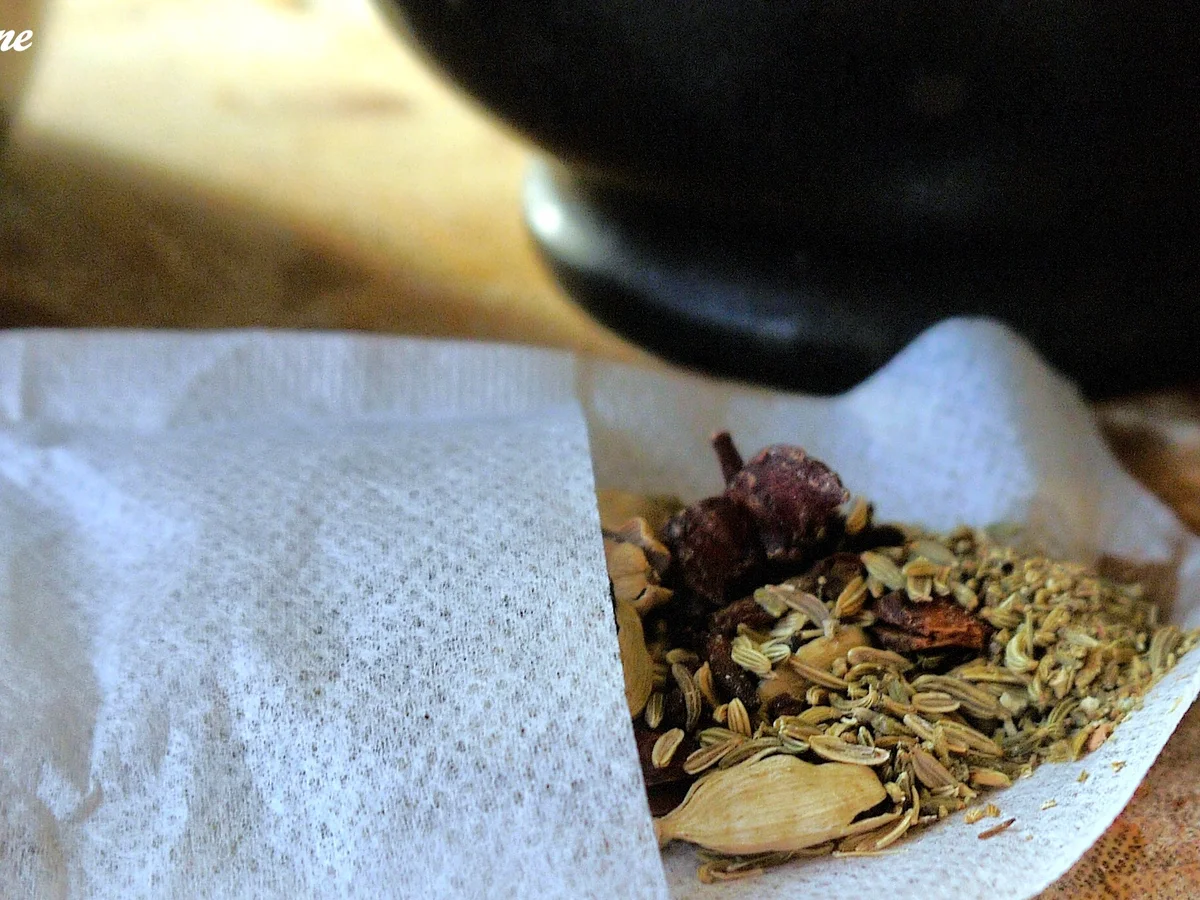 Chai-Latte-Pudding mit marinierten Granatapfelkernen - Rezept - Bild Nr. 6