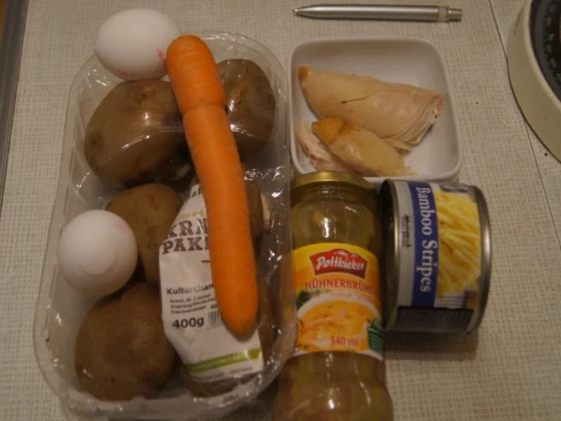 Rezept: Suppe nach Pekingart mit Eierblumen Bild Nr. 5158 Suppe nach Pekingart mit Eierblumen - Rezept - Bild Nr. 5158