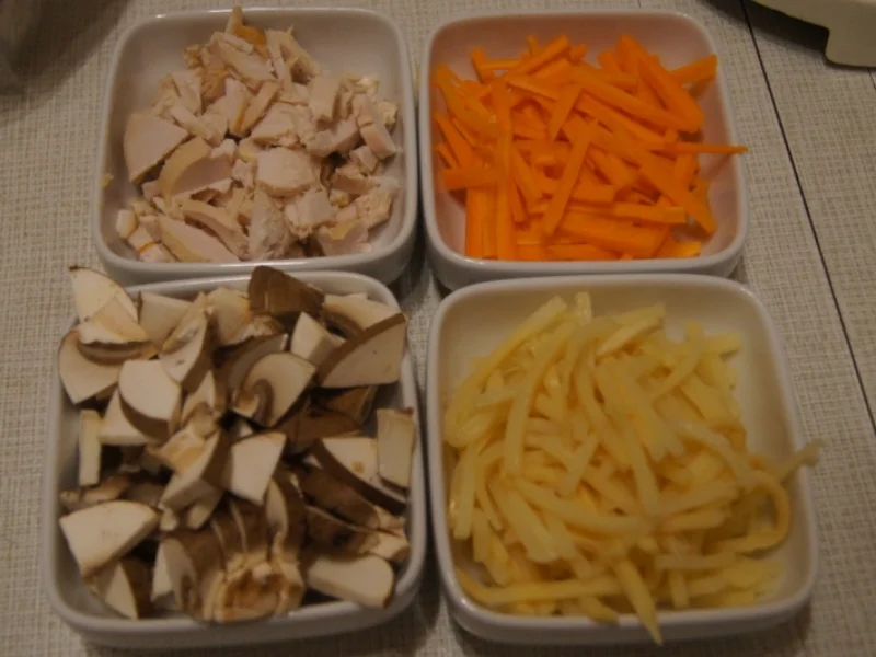 Rezept: Suppe nach Pekingart mit Eierblumen Bild Nr. 5160 Suppe nach Pekingart mit Eierblumen - Rezept - Bild Nr. 5160