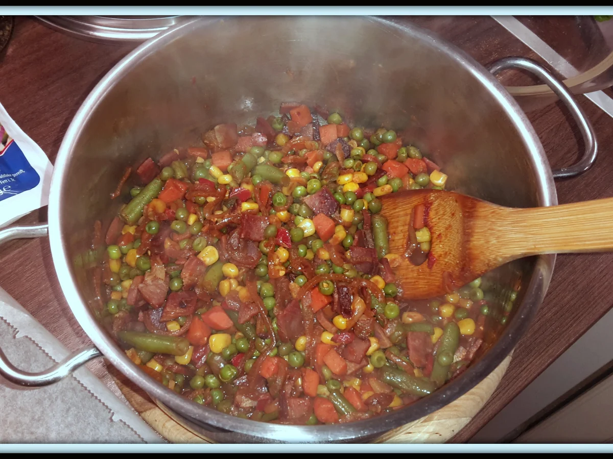 Strudel mit Speck-Gemüse-Schafskäsfüllung - Rezept - Bild Nr. 5159