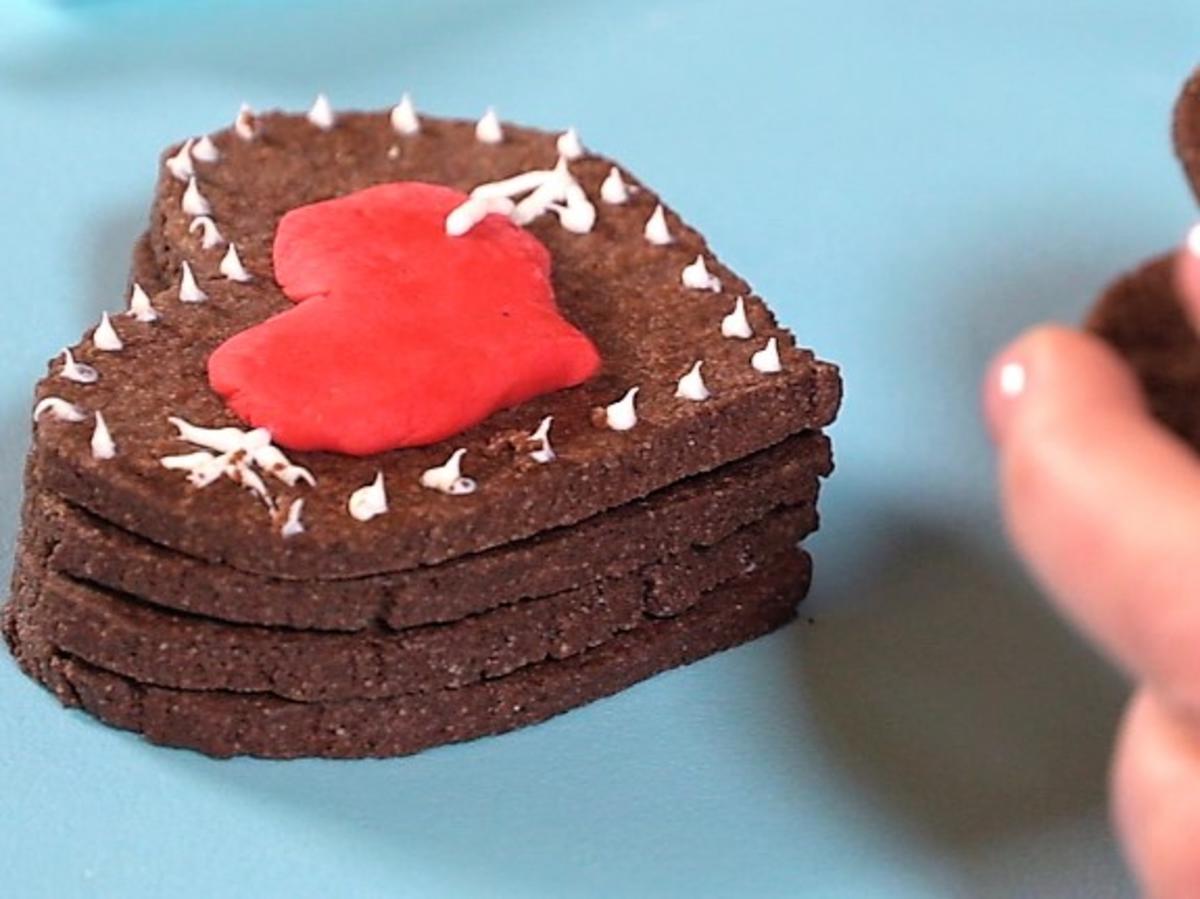 Liebesbotschaft im Keks zum Valentinstag - Rezept - Bild Nr. 3