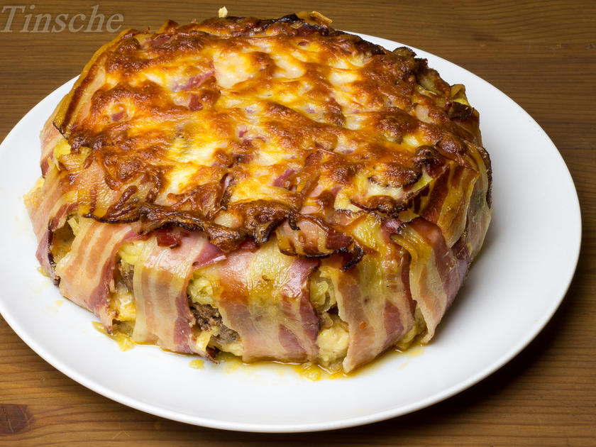 Kartoffel Hacktorte mit Speckkruste - einfach - von sTinsche