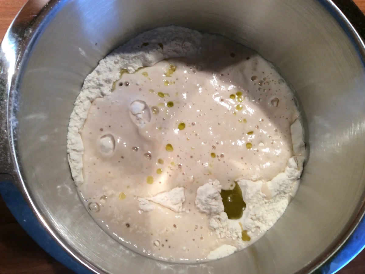 Rezept: Pizza mit Gemüse und Thunfisch Bild Nr. 5174 Pizza mit Gemüse und Thunfisch - Rezept - Bild Nr. 5174