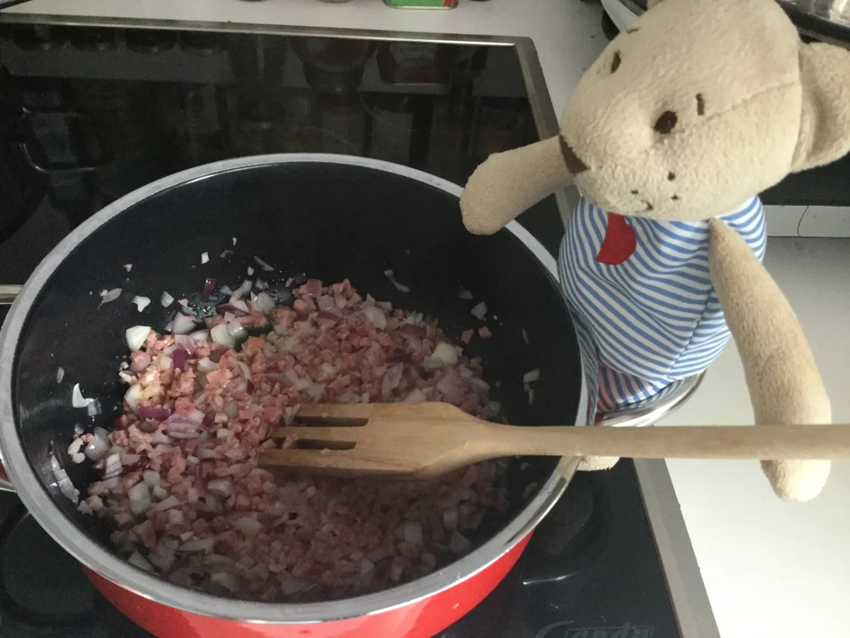 Fettuccine mit Schwips in leicht scharfer Speck-Sahne-Soße - Rezept - Bild Nr. 5172