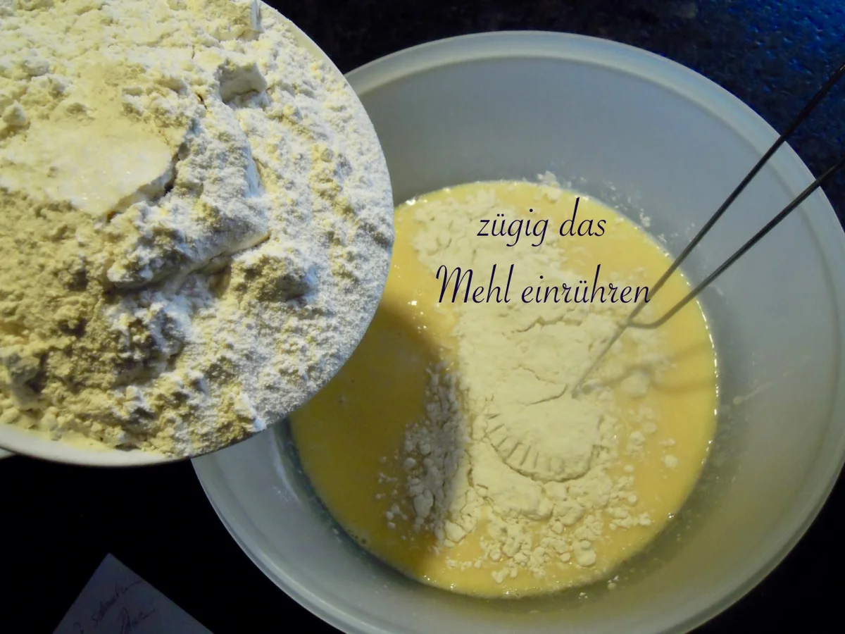 Heidelbeer Buchteln mit Vanillesauce - Rezept - Bild Nr. 5166