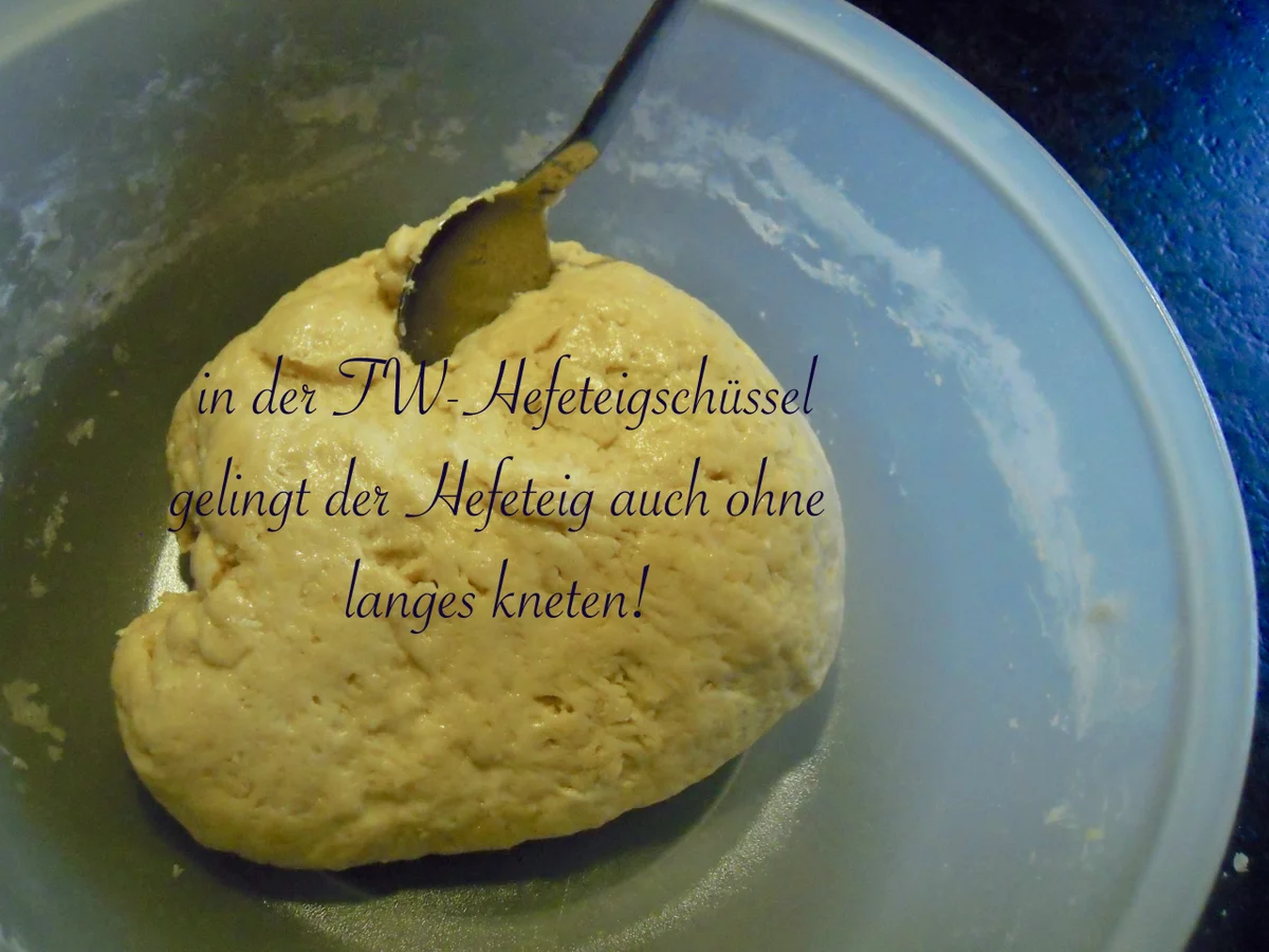 Heidelbeer Buchteln mit Vanillesauce - Rezept - Bild Nr. 5168