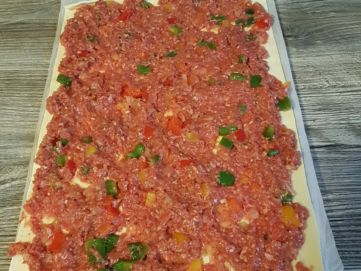 Hackfleisch Strudel - Rezept - Bild Nr. 5175